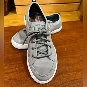Sperry Deckfin topsides gray Size 5